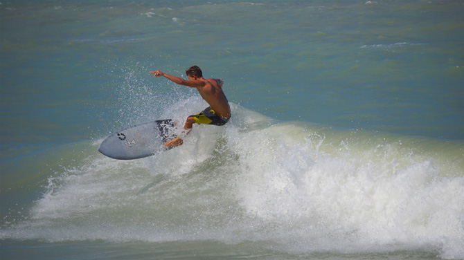 venice jetty surf